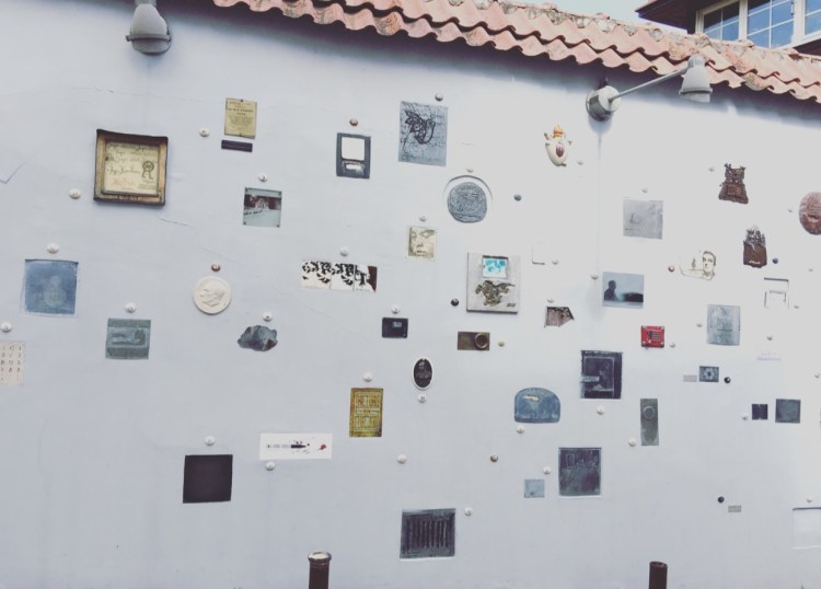 Muro artistico Literatu street, Vilnius, Lituania, Lithuania.