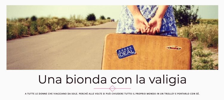 Una bionda con la valigia.