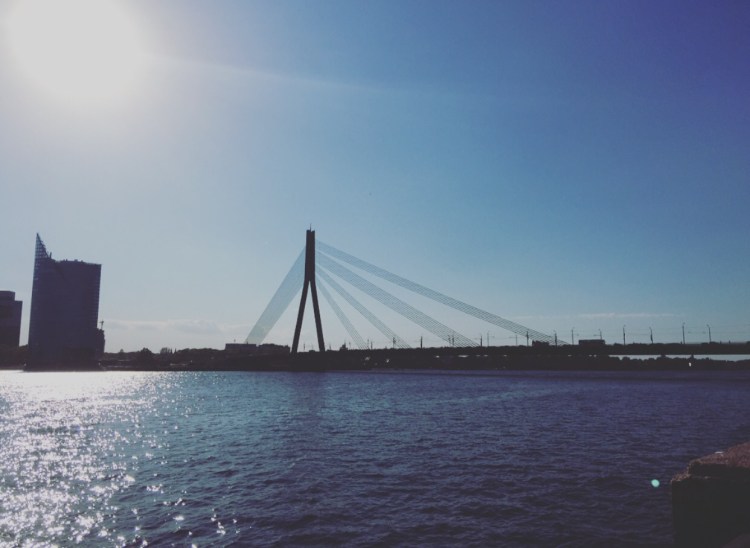 Riga, ponte sul fiume Daugava