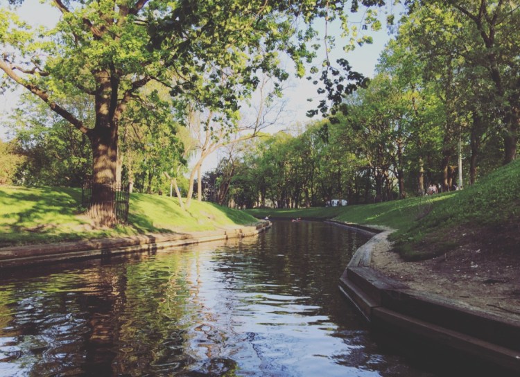 Riga, parco della collina del bastione.