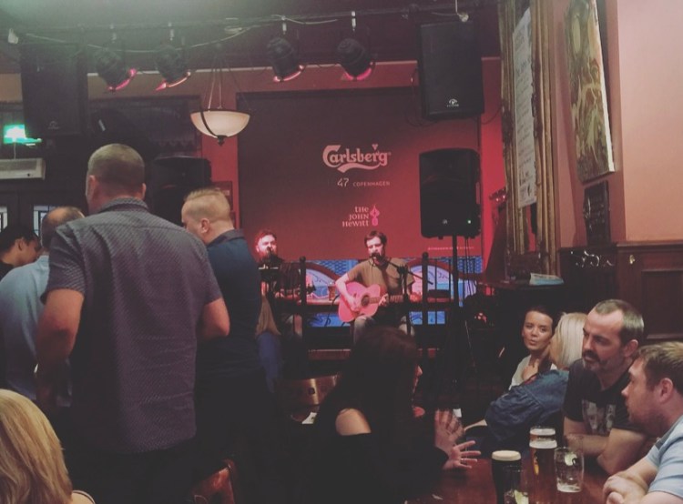 Pub, Belfast, Irlanda del Nord, Regno Unito.