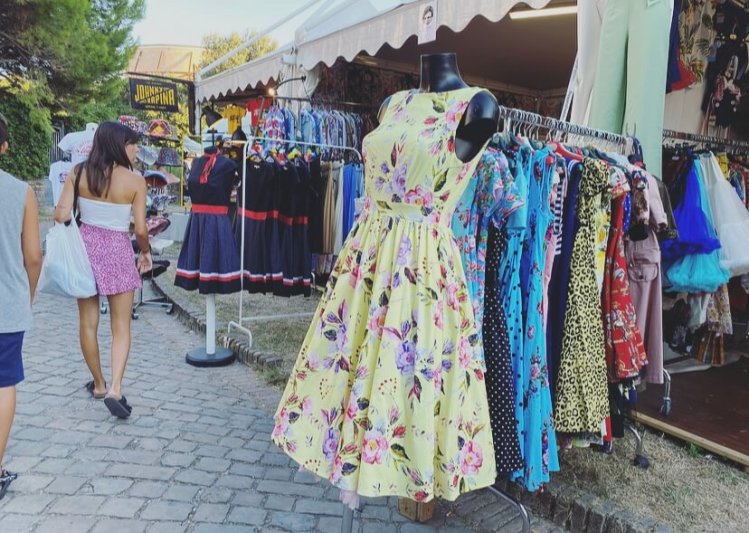 Summer Jamboree 2022, Senigallia, bancarelle vintage.