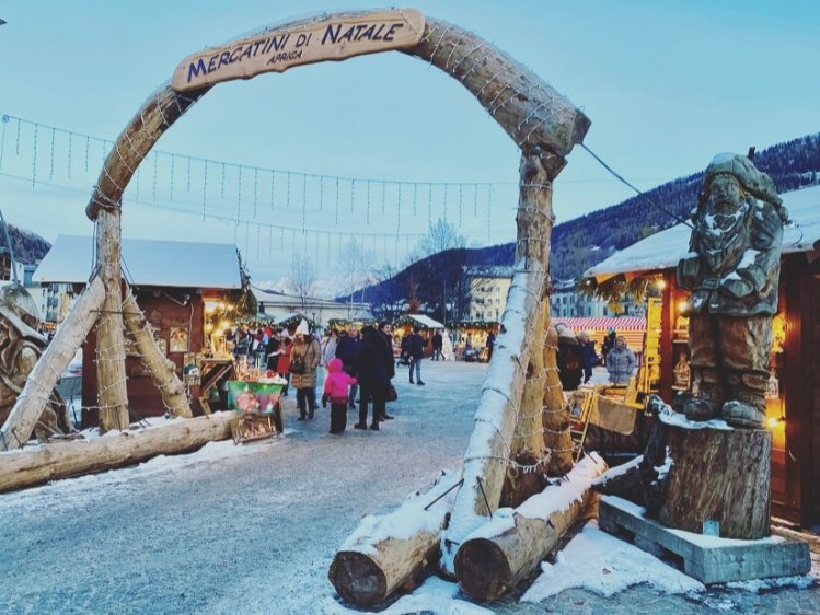 Valtellina, Aprica, mercatino di Natale.
