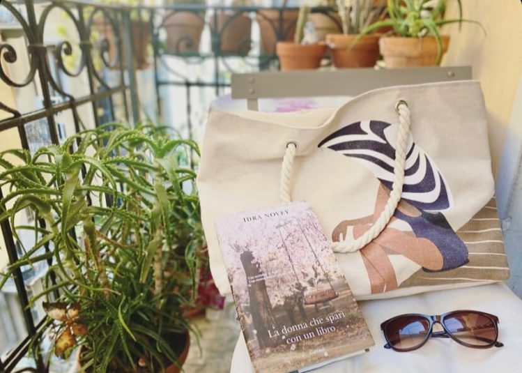 Estate 2024, vacanze, mare, lettura, La donna che sparì con un libro.