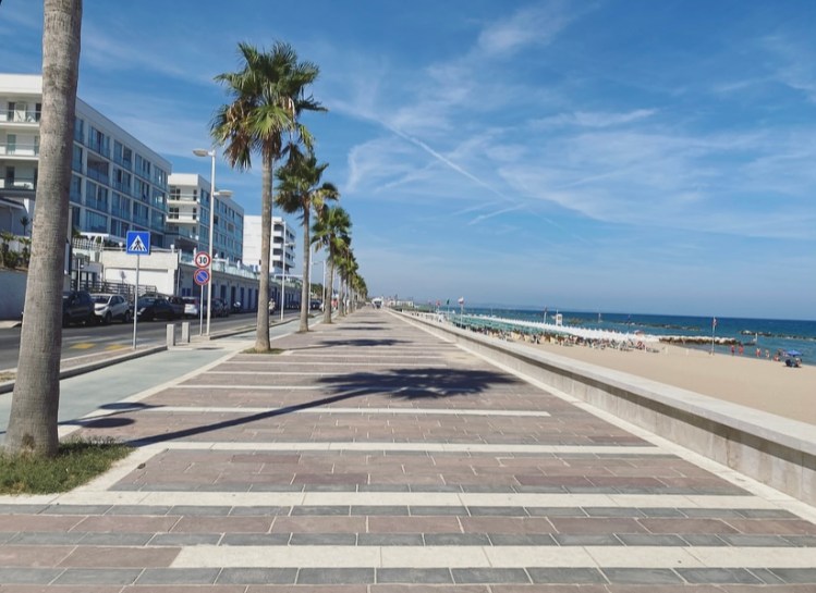 Molise, Termoli, lungomare Cristoforo Colombo.